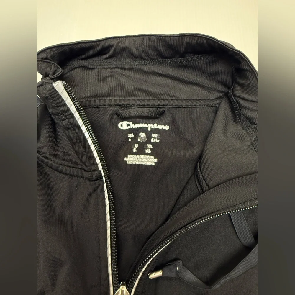 T379- Champion Black Full-Zip Jacket - Picture 8 of 13